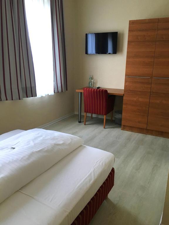 Pension Am Pollingpark Dessau-Rosslau Dış mekan fotoğraf